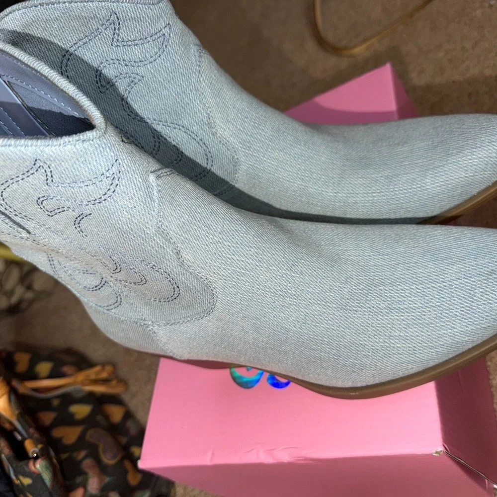 NEW Guess Los Angeles Denim Western Ankle Boots Size 8M